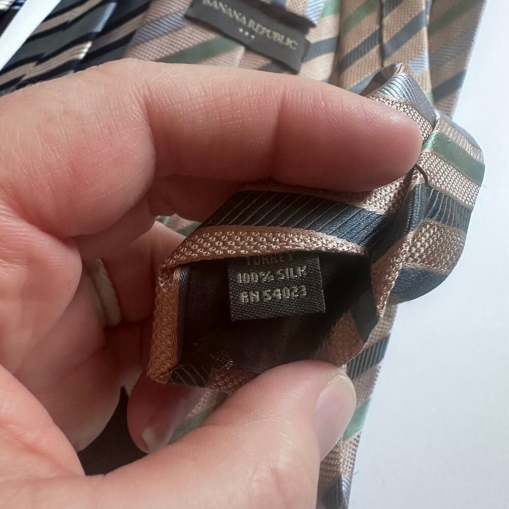 Banana republic Men’s tie bundle - Picture 6 of 6